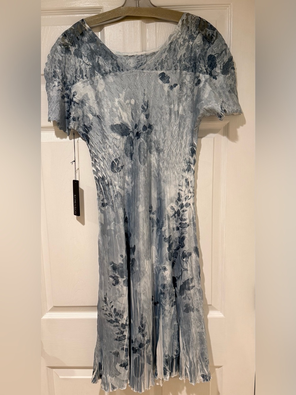 NWT Komarov Light Blue Floral Pleated Women's Dress Size L